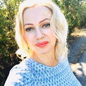 Meet your Posher, Mila